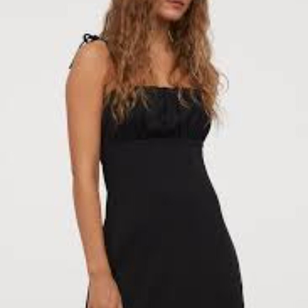 H&M Ruffle Top Babydoll Dress in Black (size S)